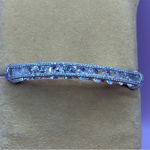 NWT🆕 Cate d’Argent 925 Sterling Silver Floating
CZ Channel Adjustable Bracelet - Picture 8 of 11